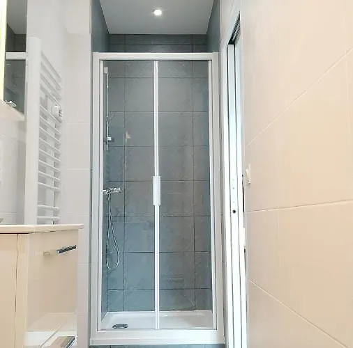 Appartement Et Lumineux Logement, Au Cœur De *