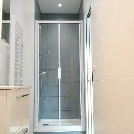 Apartament Et Lumineux Logement, Au Coeur De *